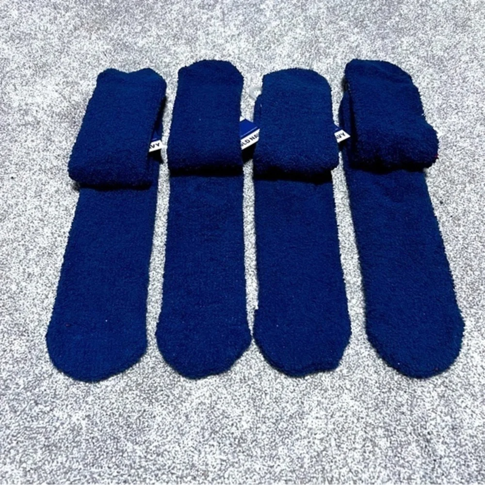NWT set of four pairs Old Navy fuzzy soft Santa socks